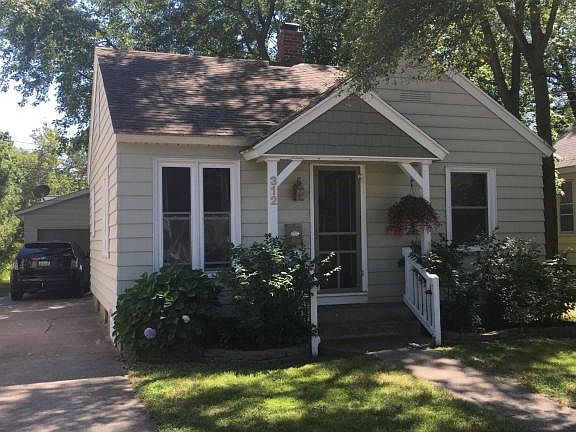 3rd image of 312 W 20th St