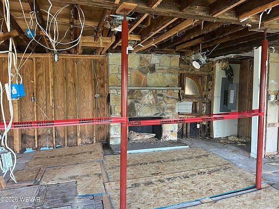 5th image of 1523 Lakeside Dr
