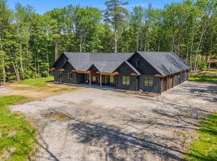 1017 Davis Dr, Gravenhurst, ON P0E1N0
