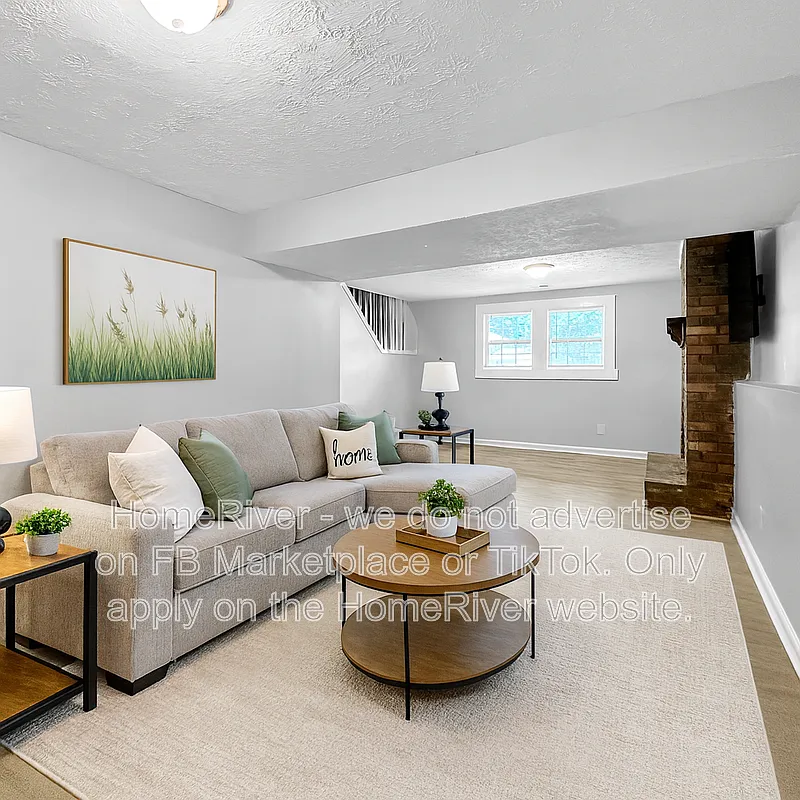 4 bed, 2.5 bath, 1454 sqft, $1,815 — Photo 2