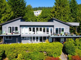 1135 Groveland Ct, West Vancouver, BC V7S 1Z7