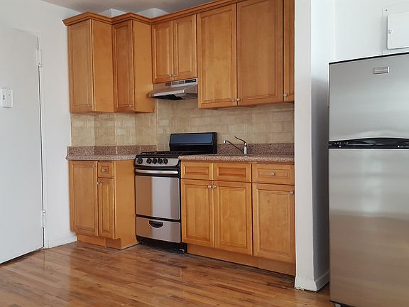 5th image of 22289 Braddock Ave #2H