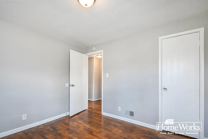 340 S Brook Ave — Photo 10