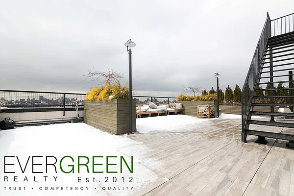 Rented by Evergreen Apartments BK | media 13