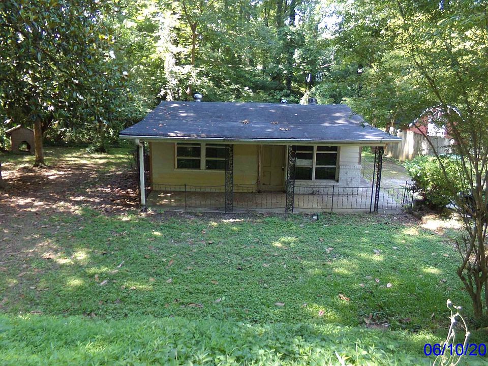 2nd image of 896 Wells Cir SE