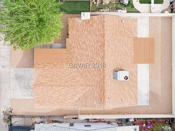 3rd image of 220 N Christy Ln