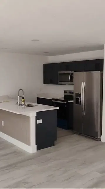 Newly Built Home in Sabal Park — Photo 4