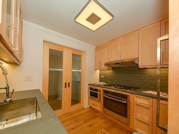 4th image of 201 E 86th St APT 34F
