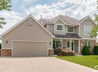 1021 Stoneridge Dr, Lawrence, KS 66049