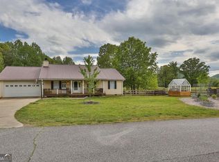 24 Turner Ridge Dr, Cleveland, GA 30528