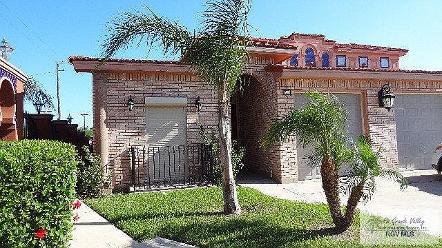 1st image of 2200 Laredo Rd Unit 1A