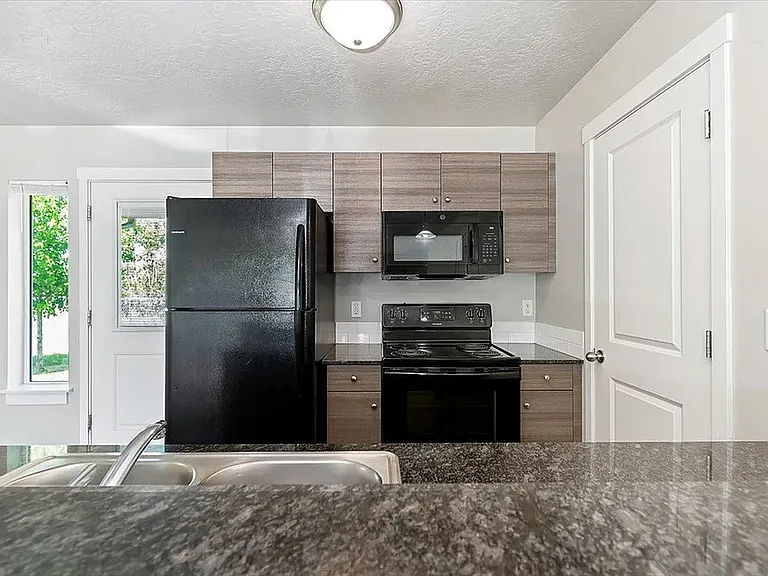 WhistleStop Apartments — Photo 87