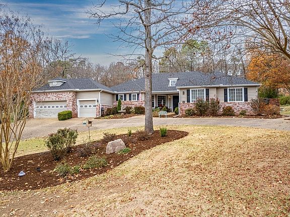 3rd image of 37 Stonegate Shores Dr