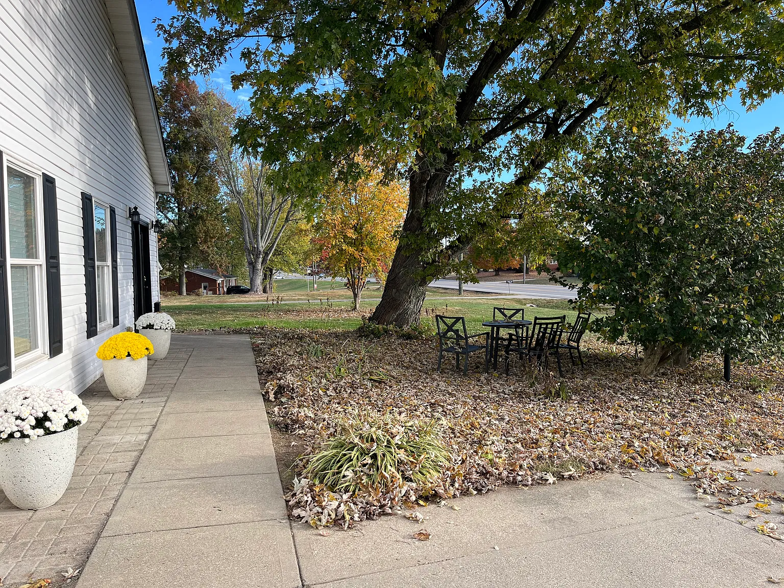 2 bed, 820 sqft, $1,400 — Photo 1