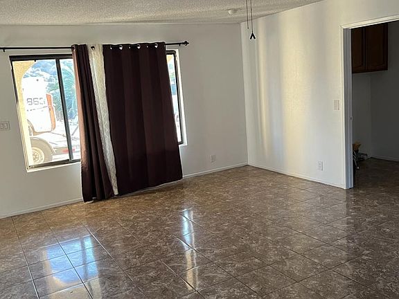 2nd image of 840 S 3rd Ave