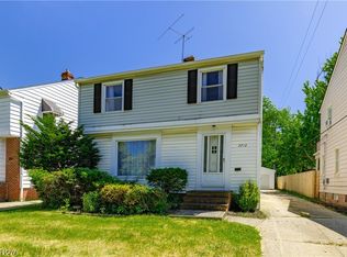 3712 Monticello Blvd, Cleveland Heights, OH