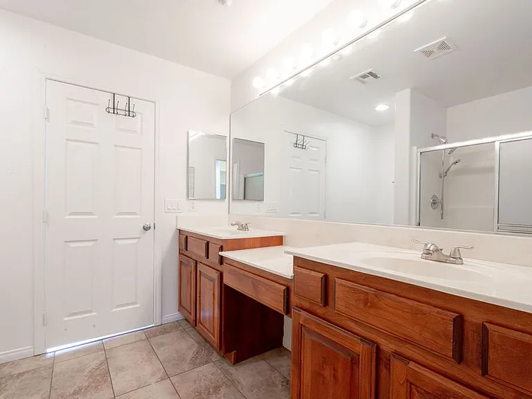 4793 Hampstead Heath Ct — Photo 15