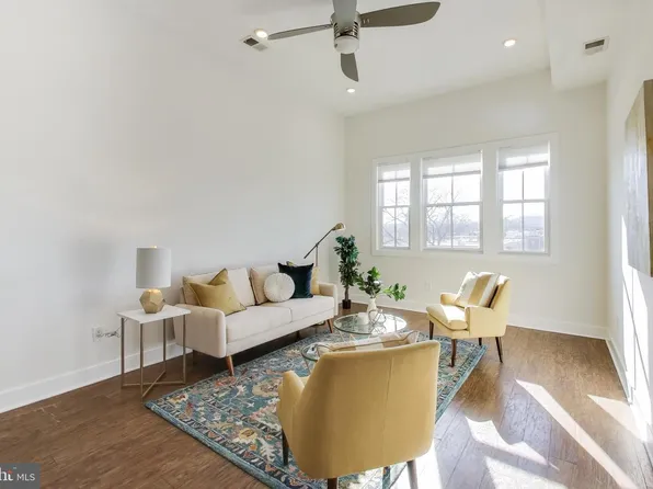 2012 D St NE APT 4, Washington, DC 20002