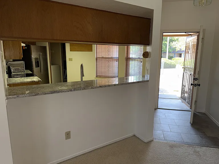 5516 Cochiti Ct NW — Photo 4