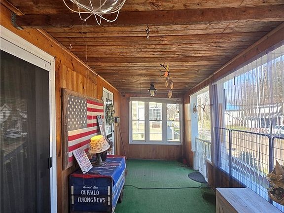 2nd image of 54 Lexington Ave