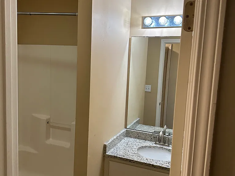 145 Evvalane Dr #A — Photo 8