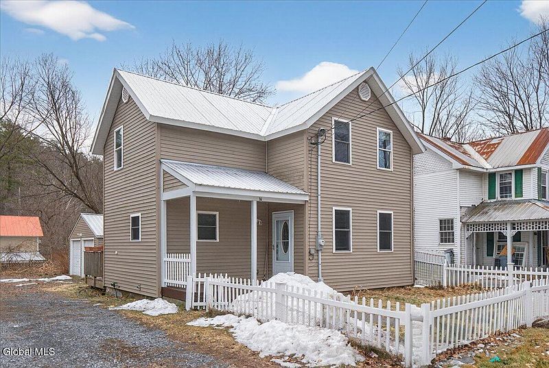 2nd image of 16 Hill Street