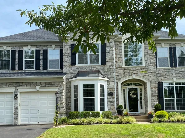 589 Pineview Ct, Warrenton, VA 20186