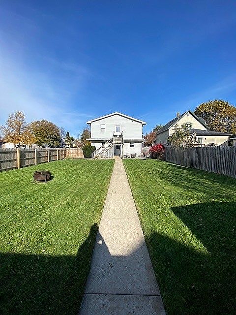 2nd image of 5903 41st Ave