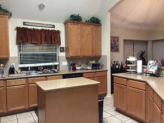 2nd image of 3715 Bailey Ln