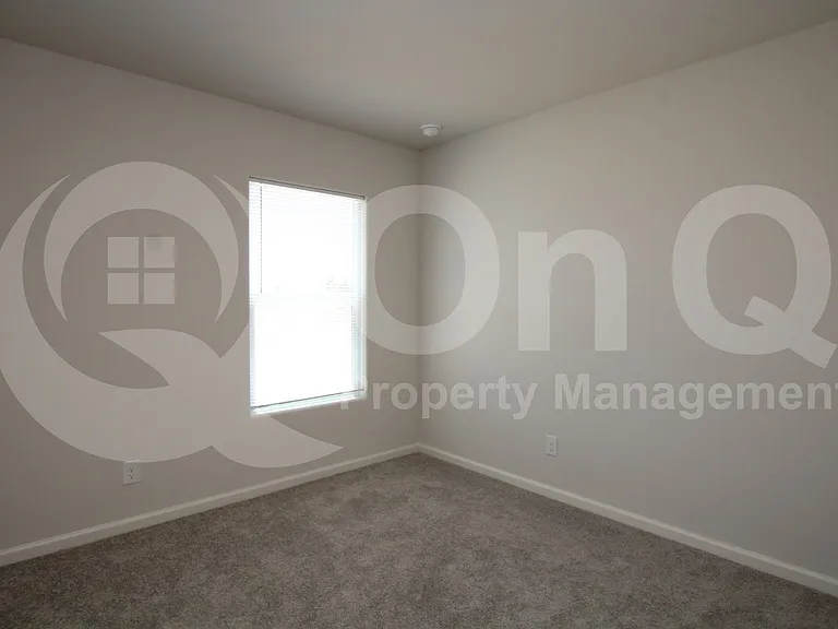 3750 N San Carlos Dr — Photo 12
