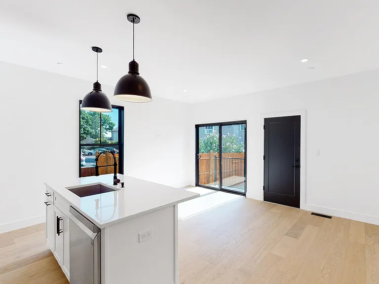 21 Buttonwood St #1 — Photo 2