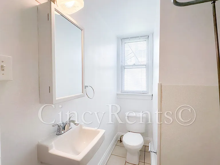 4033 Edwards Rd #4 — Photo 12