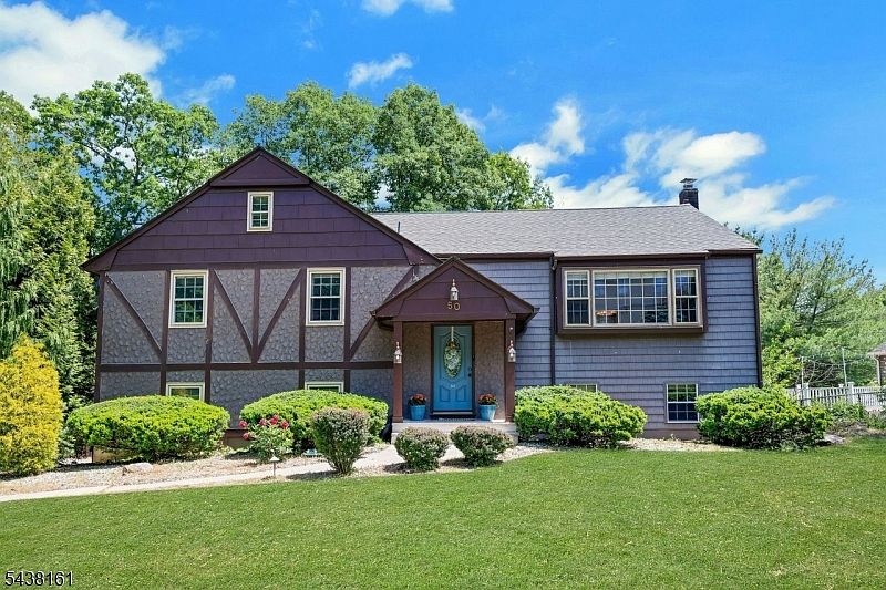 1st image of 50 Crestwood Rd
