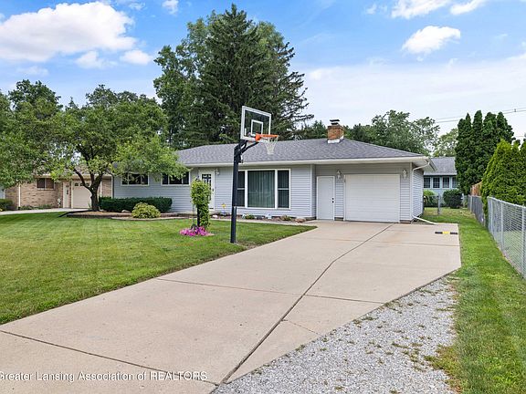 2nd image of 219 Woodhaven Dr
