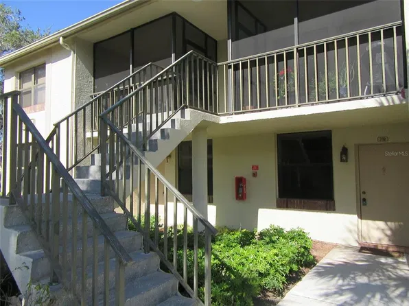 1933 Oyster Catcher Ln, Clearwater, FL