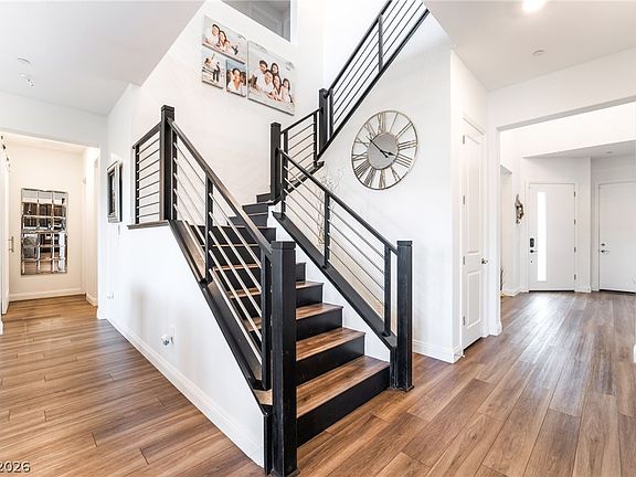 4th image of 212 Harris Peak St