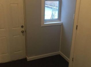 276 3rd St FLOOR 3, Troy, NY 12180