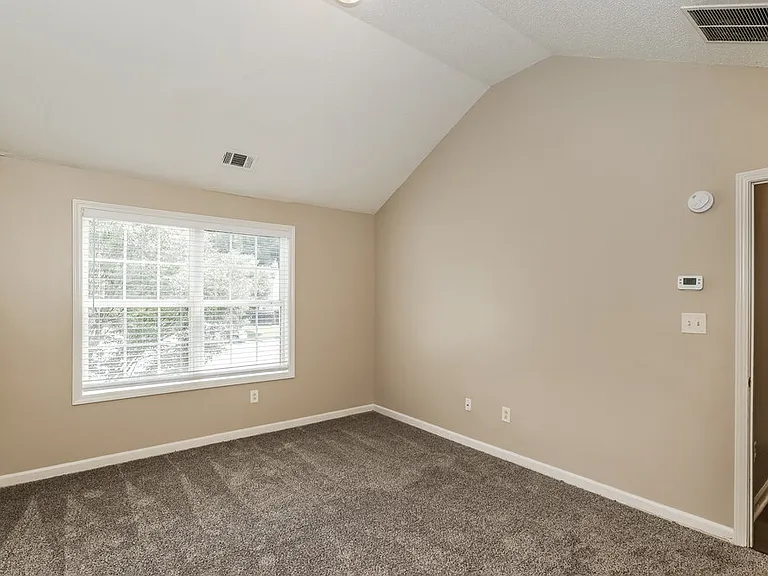 2150 Ivy Ln — Photo 10