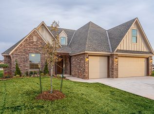3348 Sagebrush Pl, Yukon, OK 73099