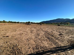 901 Hayride Rd, Las Cruces, NM 88007