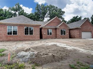 804 Deer Ridge Run, Bowling Green, OH 43402