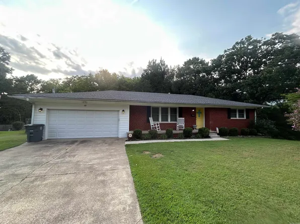 120 W Steward Dr, Searcy, AR 72143