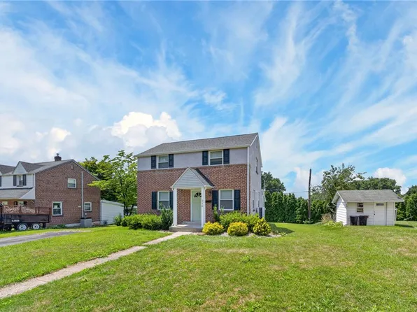 218 7th St, Whitehall, PA 18052
