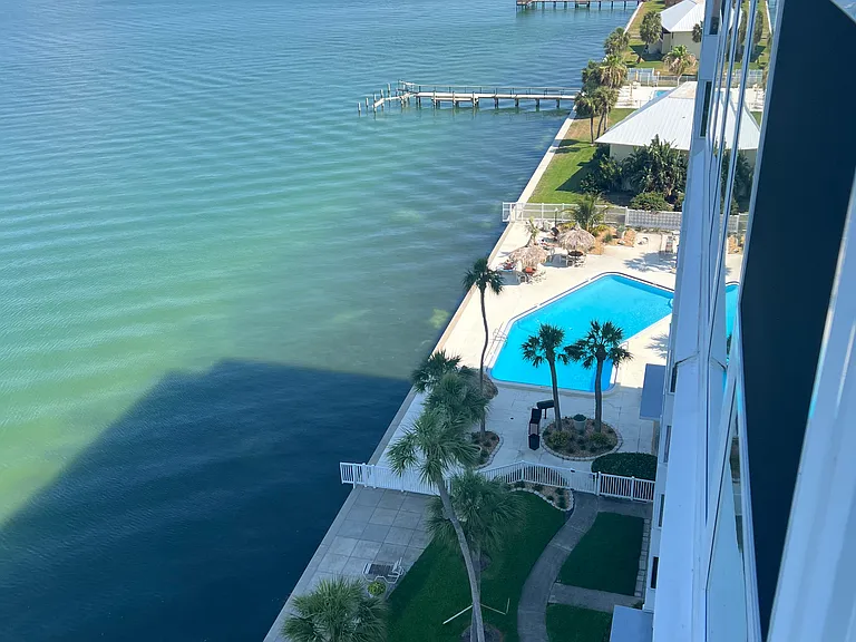 7200 Sunshine Skyway Ln S #15 — Photo 4