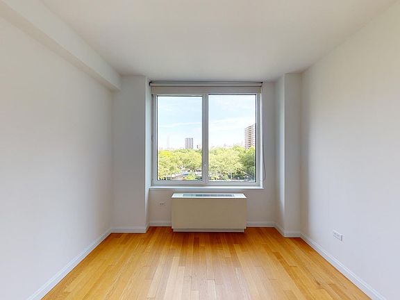 4th image of 795 Columbus Ave APT 7D