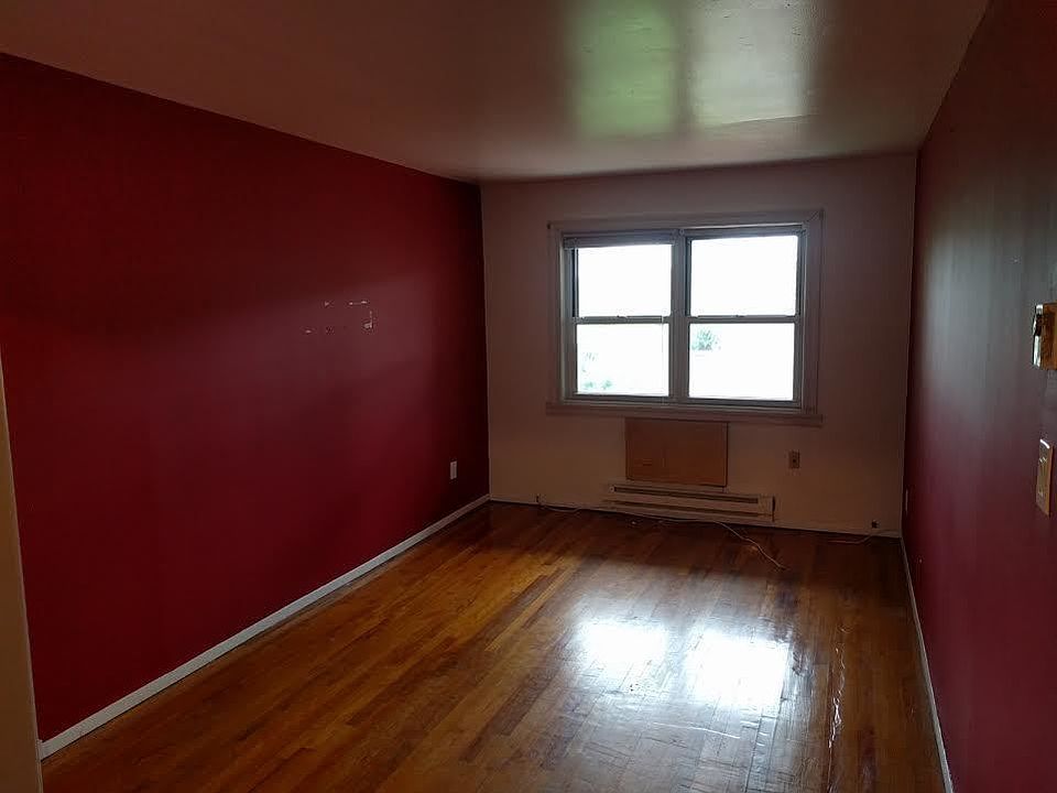 1st image of 21028 23rd Ave APT 1