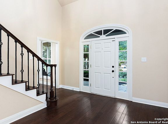 3rd image of 8536 Alydar Cir
