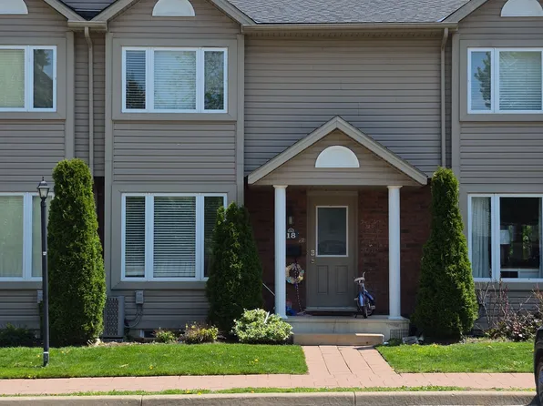 780 Fanshawe Park Rd E #18, London, ON N5X 1L5