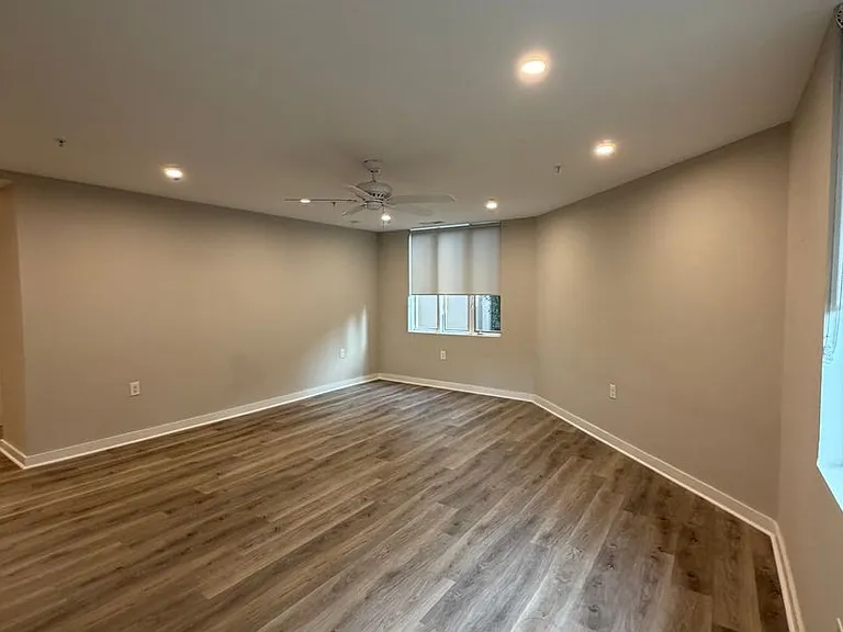 114 York Road — Photo 12