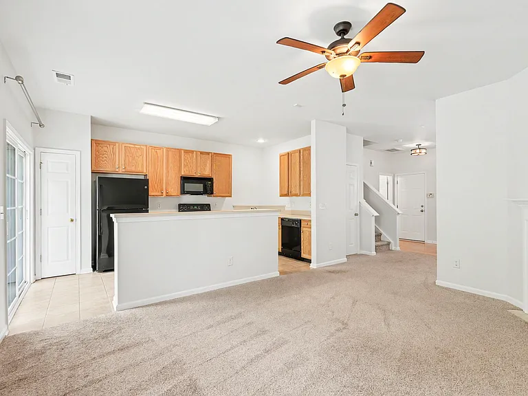 12411 Stratfield Place Cir — Photo 9